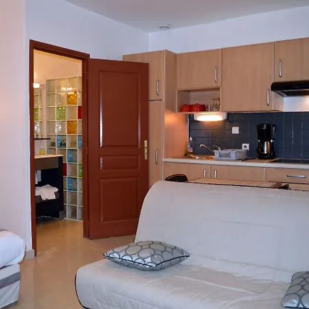 Parc Mazon-biarritz 2* Биарриц